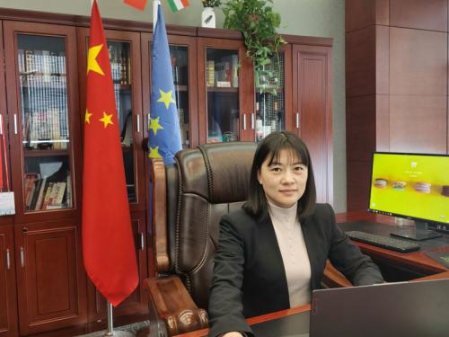 公司領導應邀參加線上簽約并發(fā)言